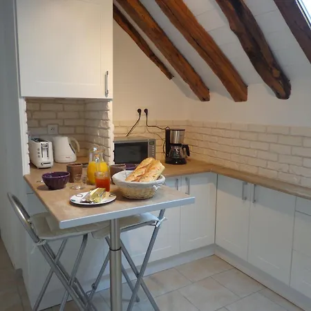 De La Petite Croix Blanche