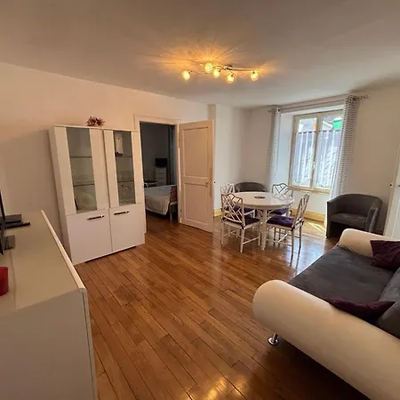 De La Petite Croix Blanche Les Riceys